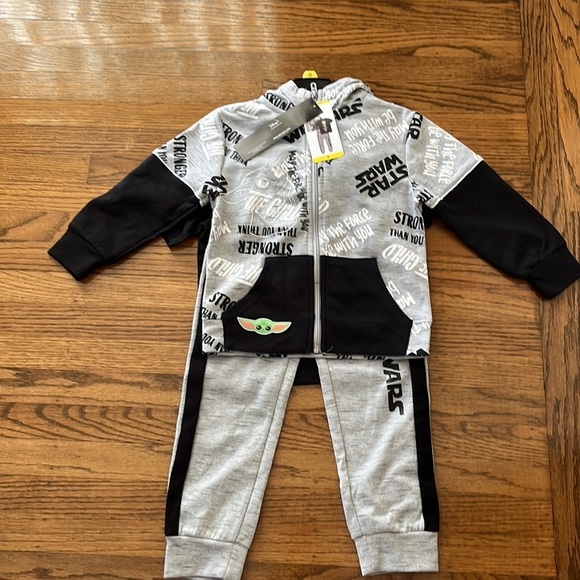 Star Wars Kids 3 piece Set size 5T Boy Hoodie pants Shirt - Picture 9 of 12
